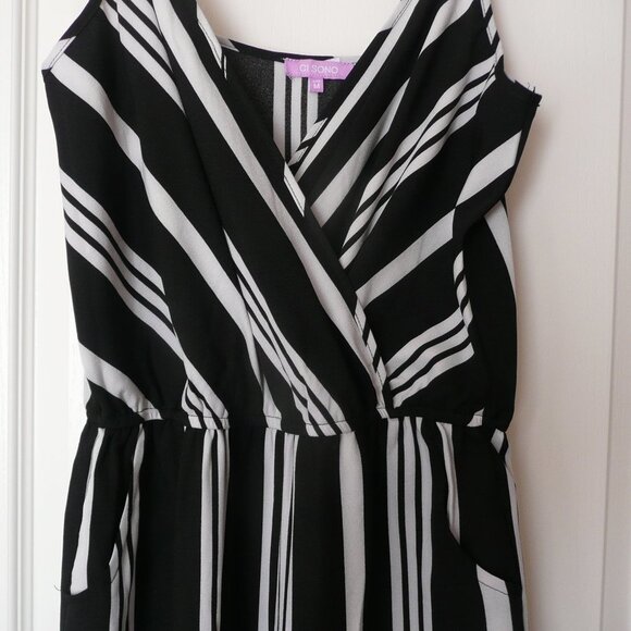 Ci Sono Women's Jumpsuit Playsuit Black White Striped Sleeveless Size M - Picture 1 of 8